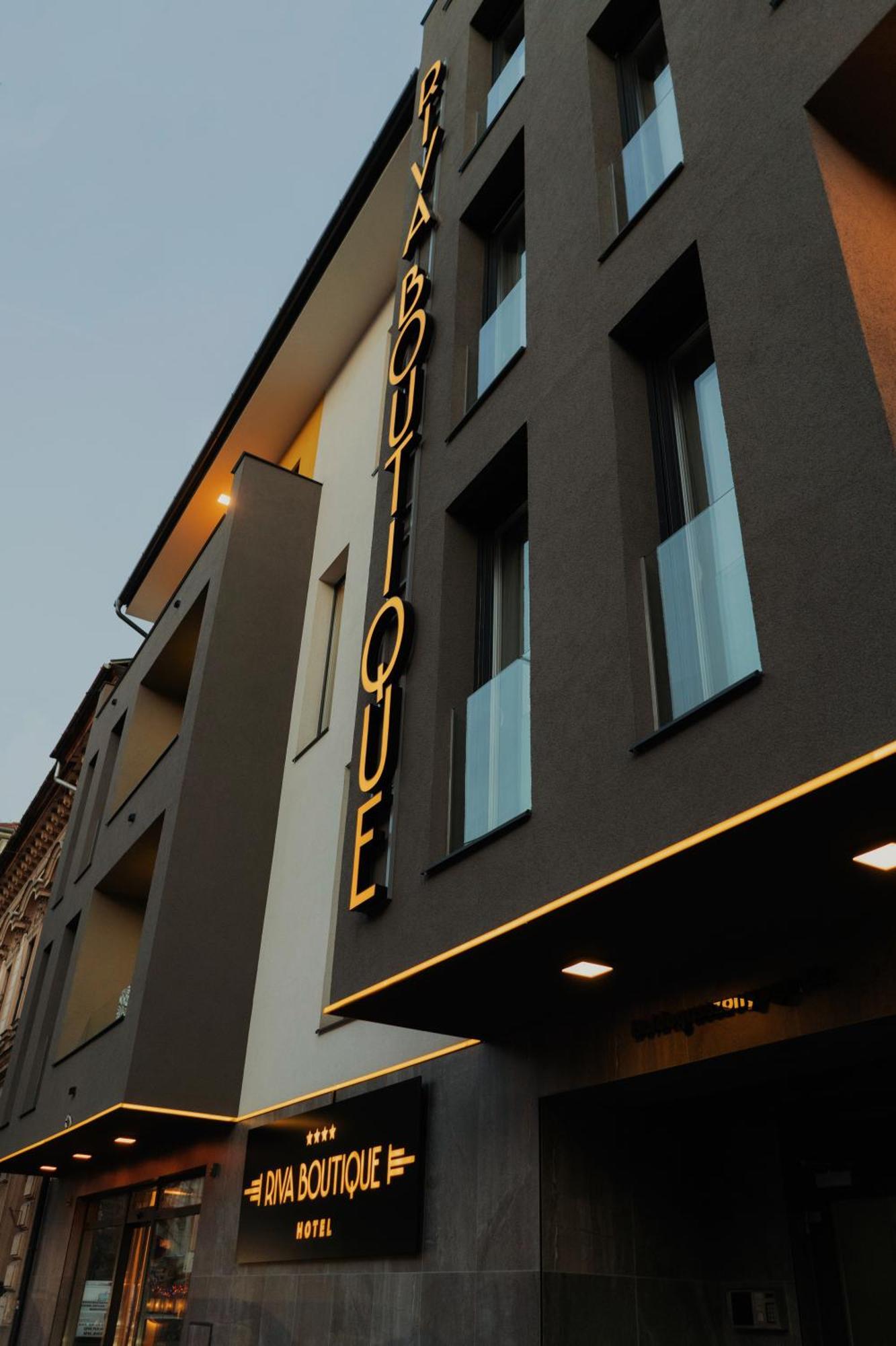 Riva Boutique Hotel セゲド エクステリア 写真