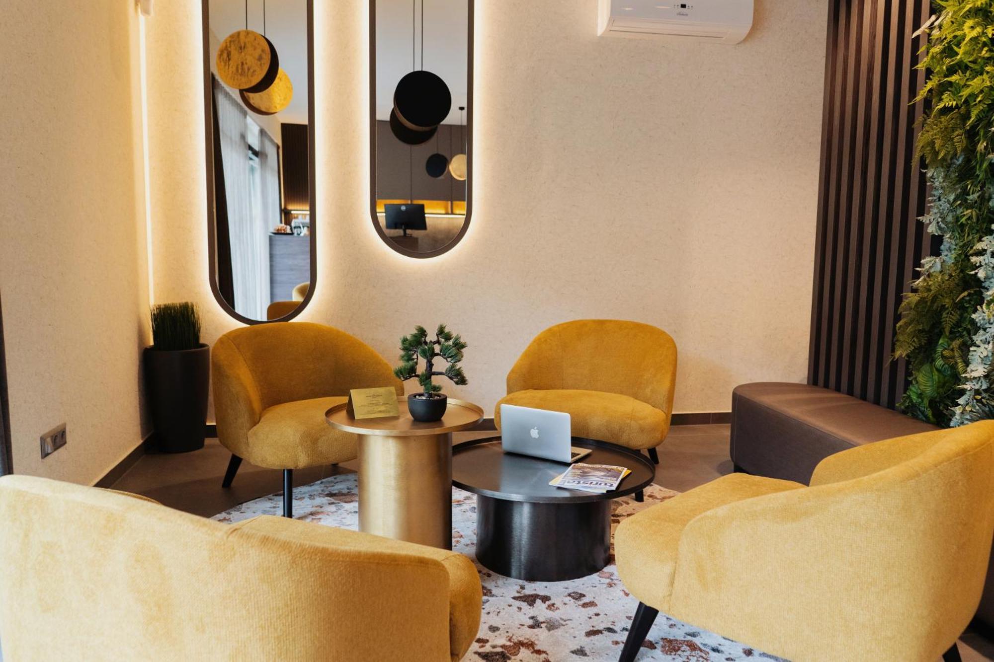 Riva Boutique Hotel セゲド エクステリア 写真