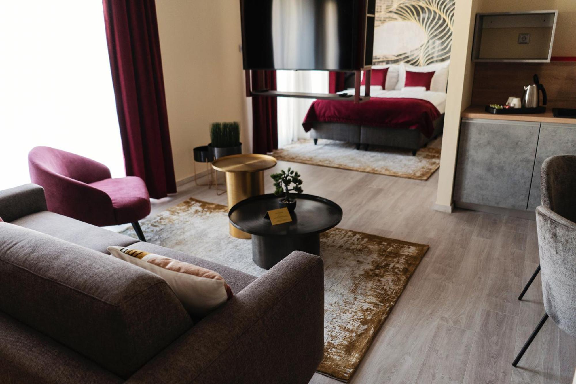 Riva Boutique Hotel セゲド エクステリア 写真