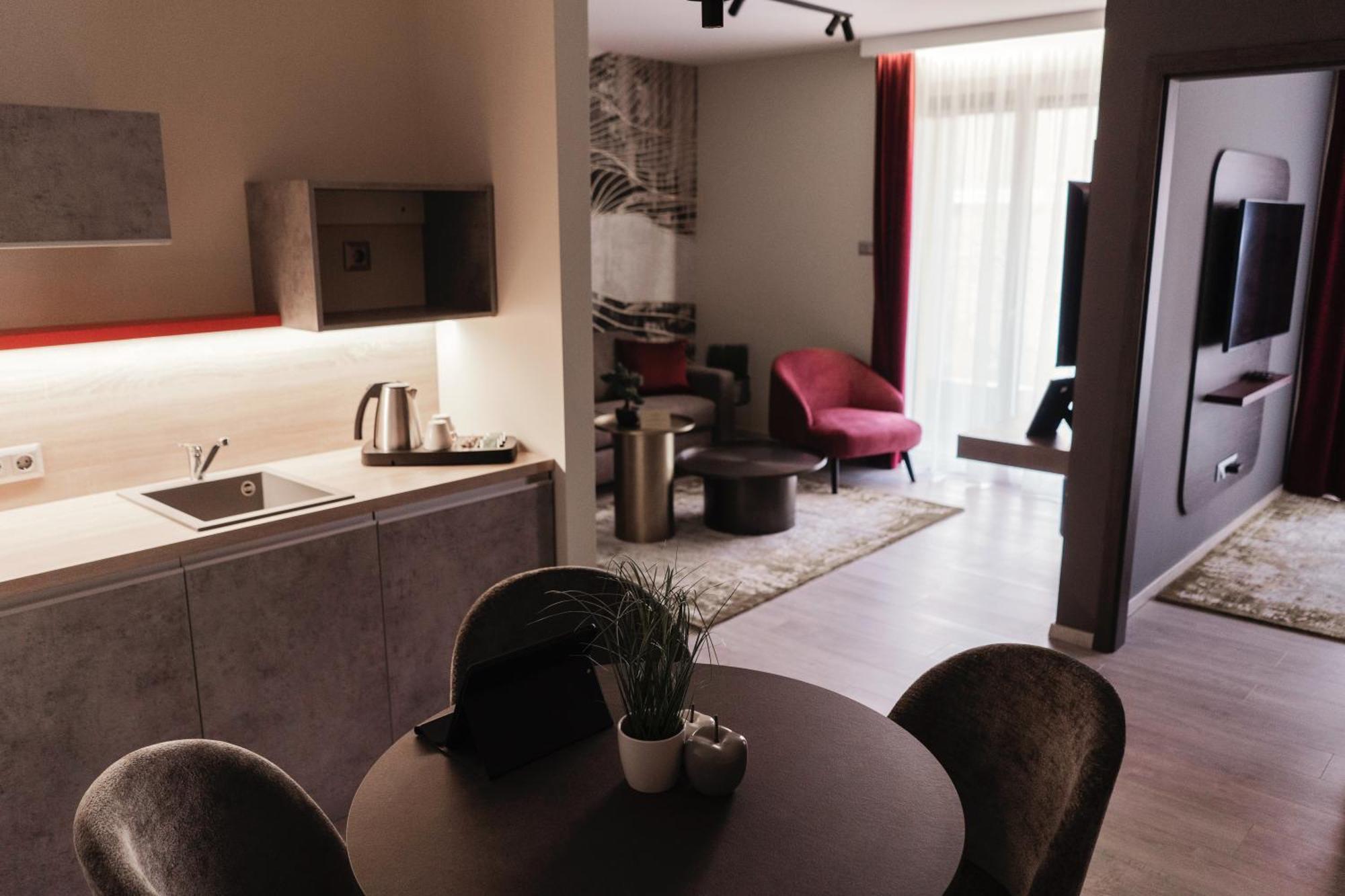Riva Boutique Hotel セゲド エクステリア 写真